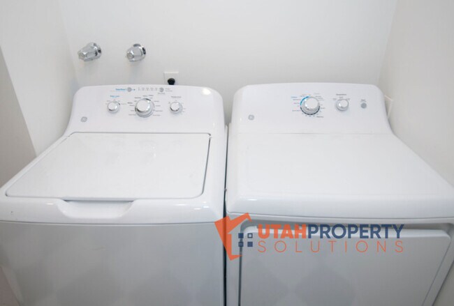 Building Photo - 239 E 9585 S