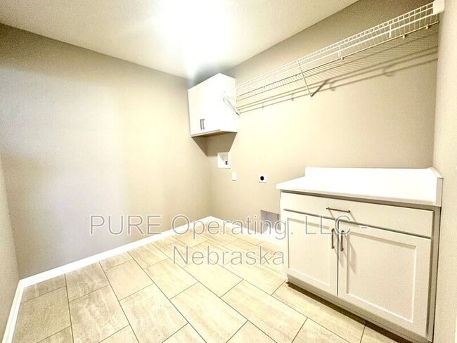 Building Photo - 17451 Tucker St