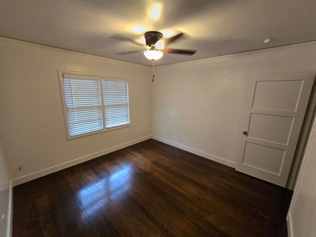 Building Photo - 1320  Polly&#39;s Trust Colonial