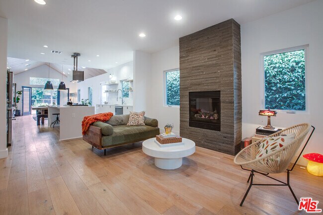 Building Photo - 663 San Juan Ave