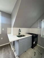 Building Photo - 72 Linden Ave