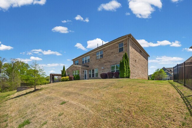 Building Photo - Stunning 4 bedrm, 3.5 Bath home in Chapel Cove of South Charlotte!