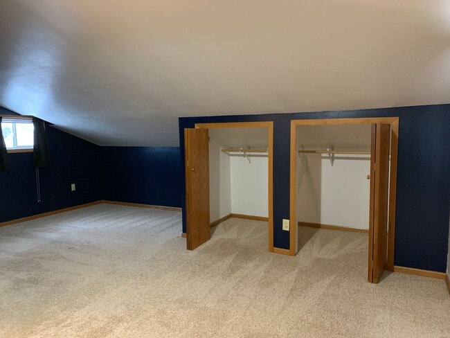 Building Photo - Charming Single Family Home