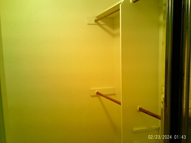 Building Photo - CAMPUS PARK !!! MOVE IN SPECIAL! $2747.50 MOVES YOU IN!!