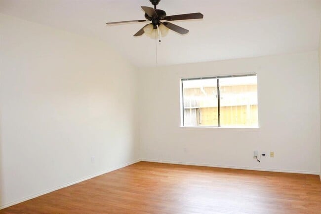 Building Photo - 21330 Golden Dove Dr