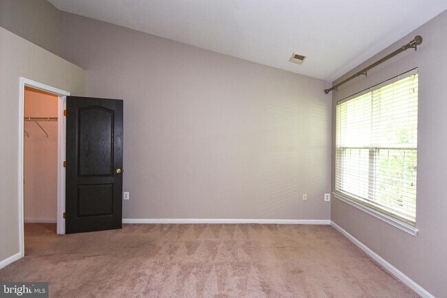 Building Photo - 15511 Kennett Square Way