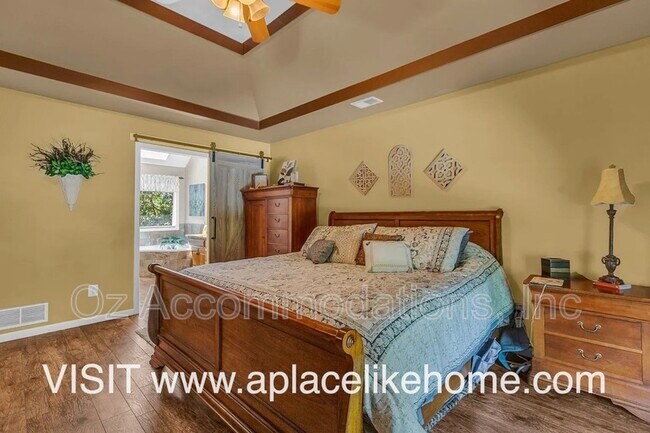 Building Photo - 13961 W 144th Ct