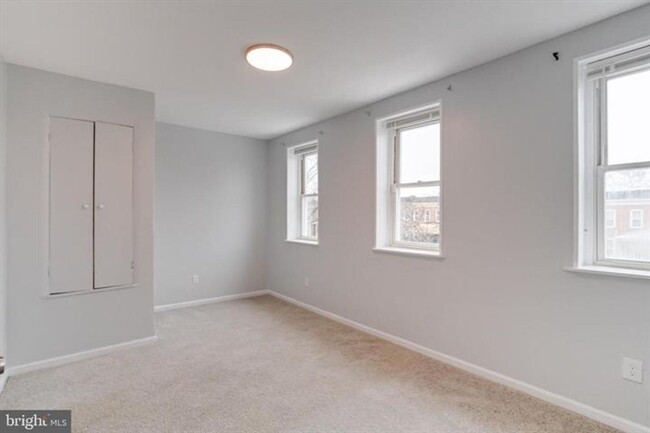 Building Photo - Newly Renovated Three-Bedroom House In Bal...