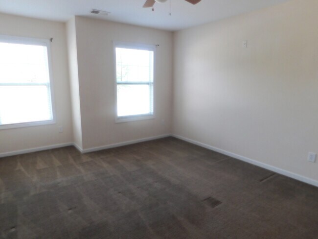 Building Photo - 70 Kelsney Ridge Dr