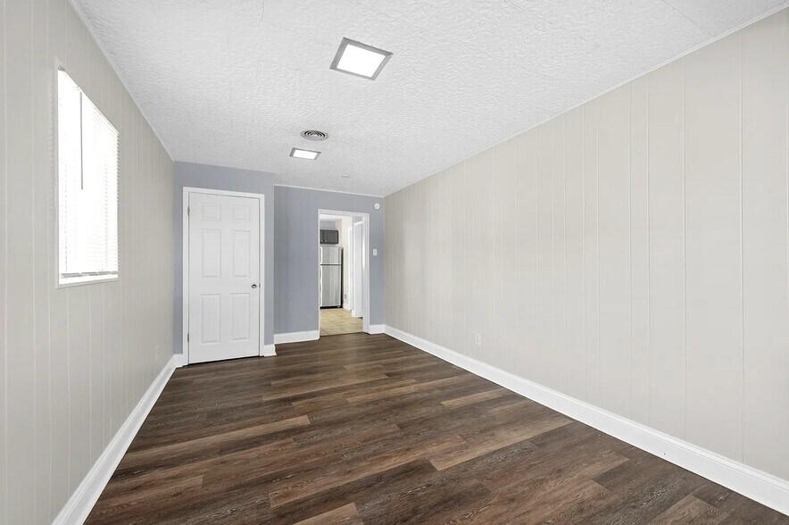 Building Photo - 7346 Canton Ave