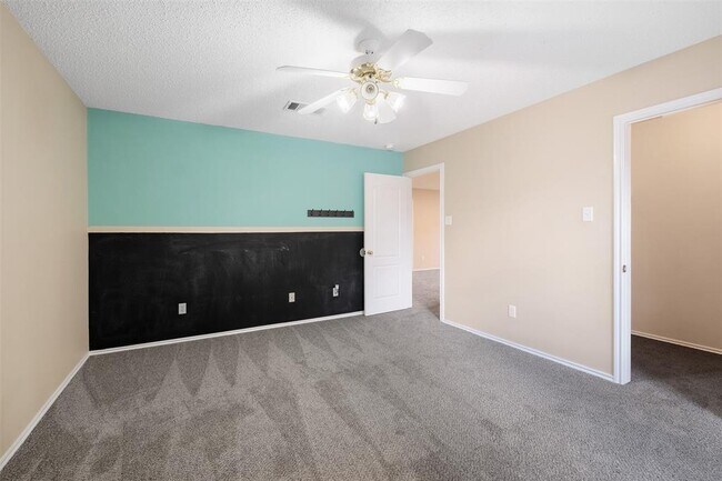 Building Photo - 2507 Byfield Dr