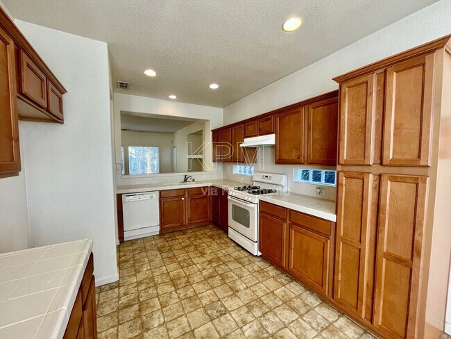 Building Photo - 3908 Lembert Dome Ct