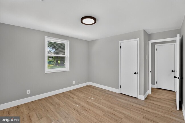 Building Photo - 1539 Reservoir Ave