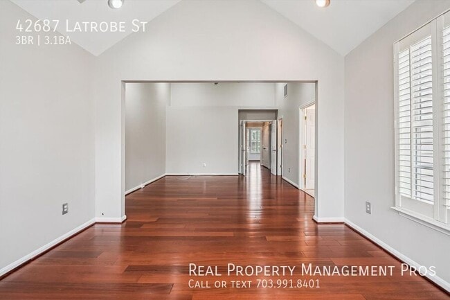 Building Photo - 42687 Latrobe St