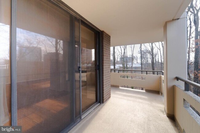 Building Photo - 1808 Old Meadow Rd