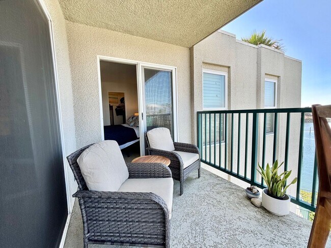 Building Photo - 1-Bedroom + 1 Bathroom Condo | Channel Islands Waterfront | Monthly Furnished Rental