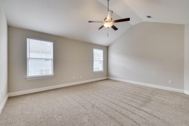 Building Photo - 4281 Valencia Ln