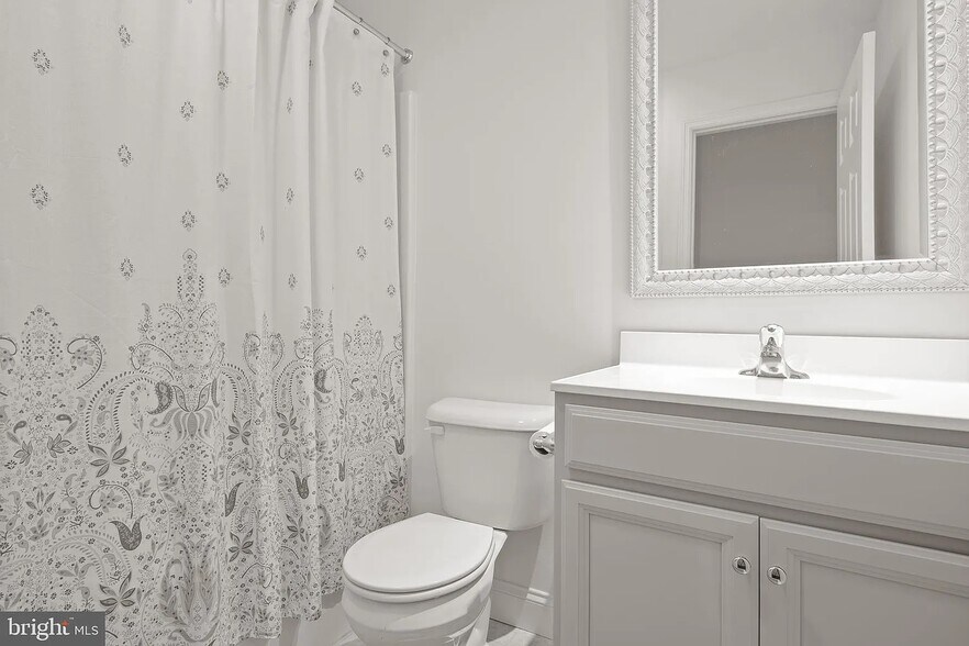 Building Photo - 608 Mayer Pl