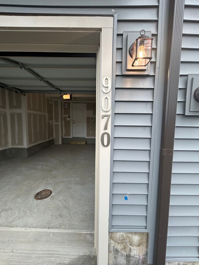 Building Photo - 9070 Katherine Johnson Ave