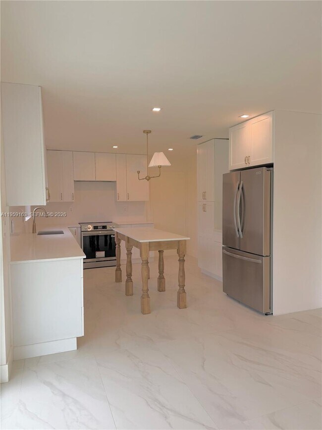 Building Photo - 19221 SW 92nd Rd