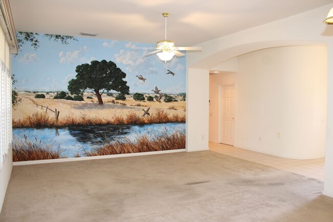 Building Photo - 5812 Sandlewood Way