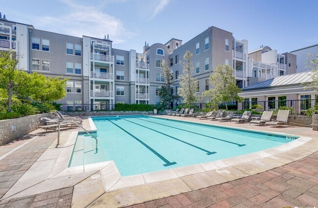 Building Photo - Large Santa Clara 1 Bedroom Condo in Rivermark Area