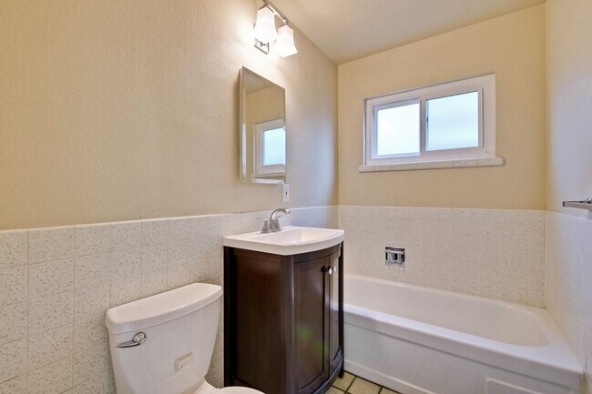 Building Photo - Wow! What a Great Home! Available Soon!