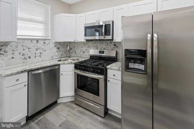 Building Photo - 2336 Pierce St