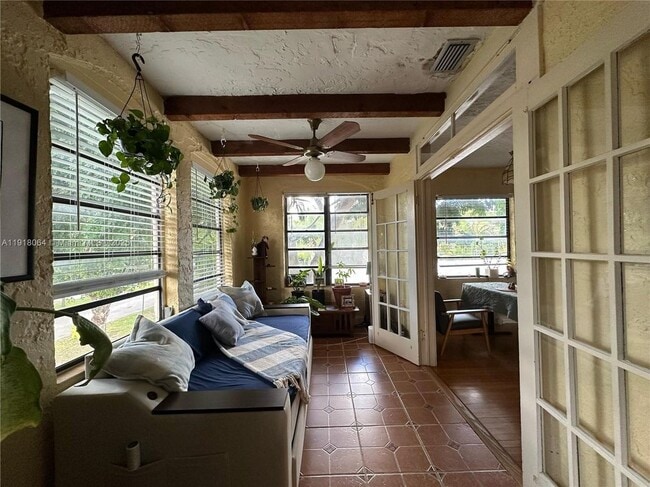 Building Photo - 514 Palermo Ave