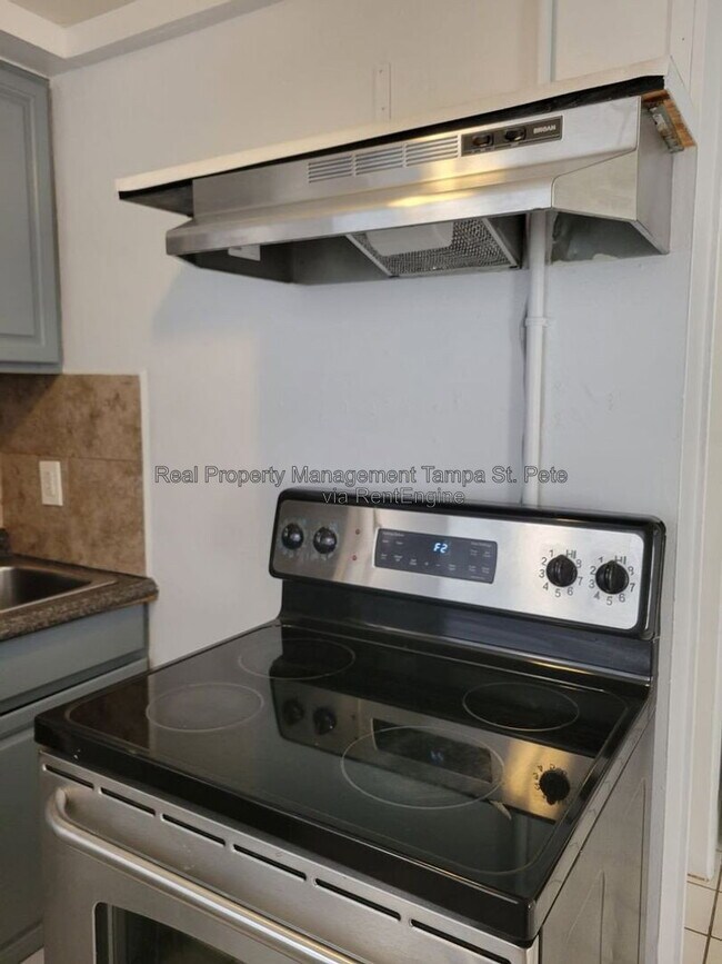 Building Photo - 643 Wisteria Ct