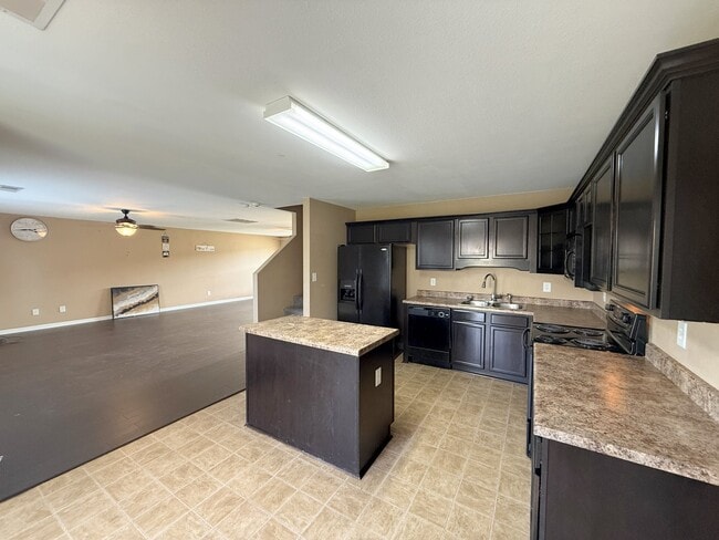 Building Photo - 182 Forestbrook Dr