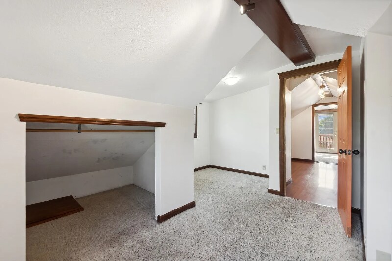 Building Photo - 633 Kalispell Ave
