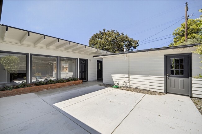 Building Photo - 3814 Clough Ave