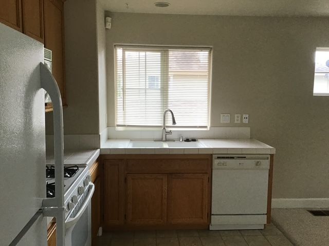 Building Photo - 647 McGinnis Cir
