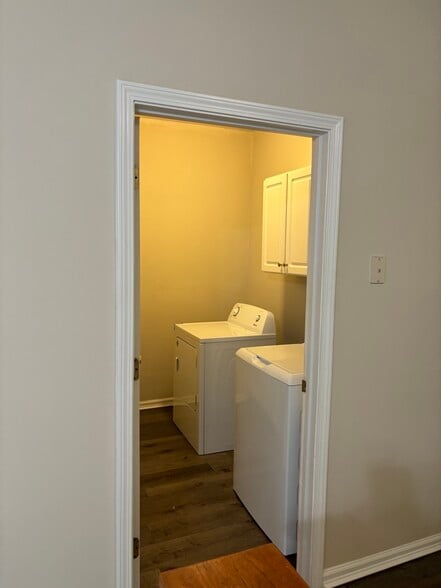 Building Photo - 217 Palette Ln