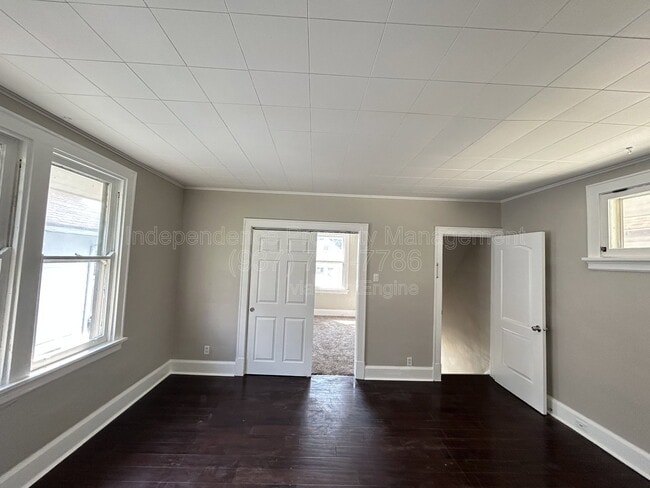 Building Photo - 5563 Bosworth Pl