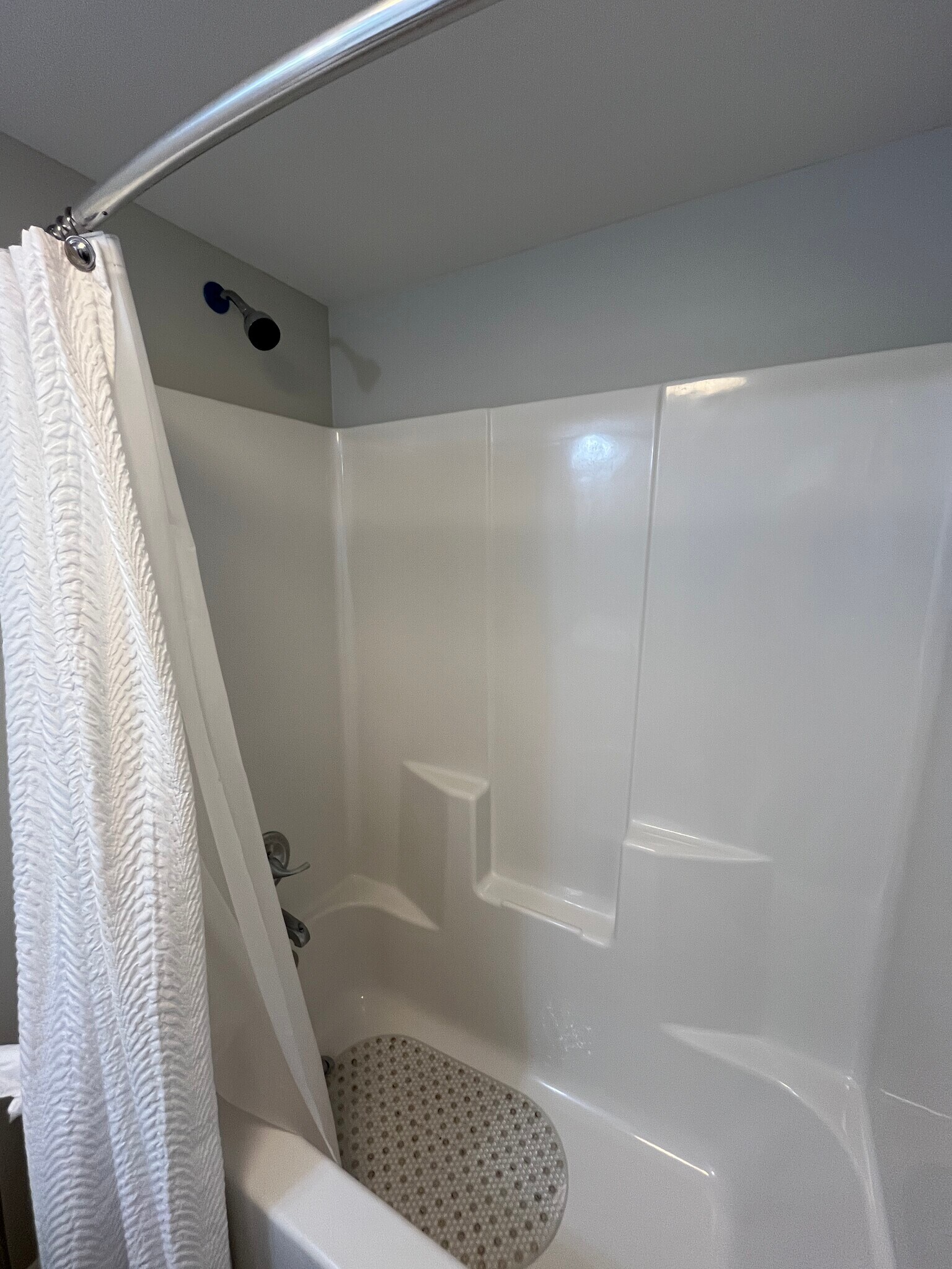 Building Photo - 32 Pine Grove Ave