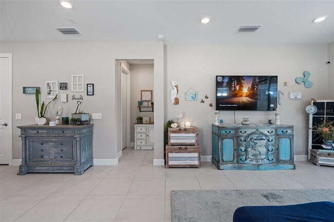 Building Photo - 6341 Winding Pne Dr