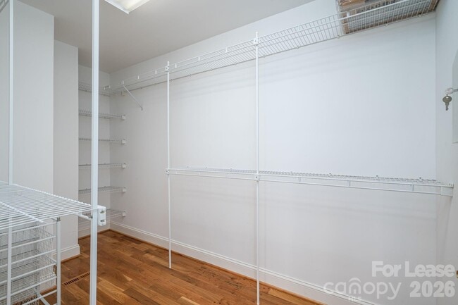 Building Photo - 4626 Little Creek Dr