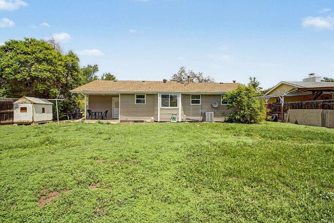 Building Photo - 2519 Danbury Dr