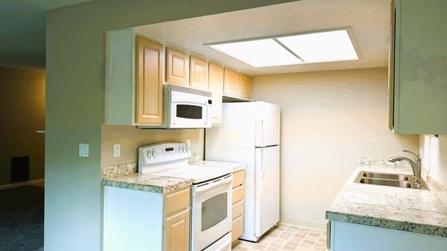 Building Photo - 9455 SW 146th Terrace