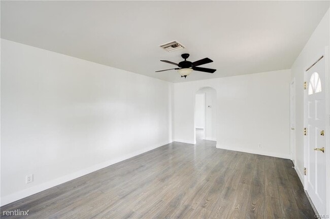 Building Photo - 3 br, 1 bath House - 10727 Keswick St