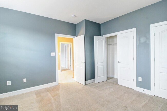 Building Photo - 4105 Brushfield Dr