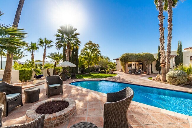 Building Photo - MUST SEE!!! FULLY-FURNISHED LUXURIOUS 6 Be...