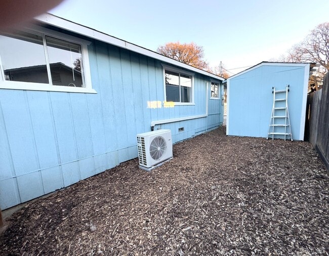 Building Photo - 16060 39th Ave