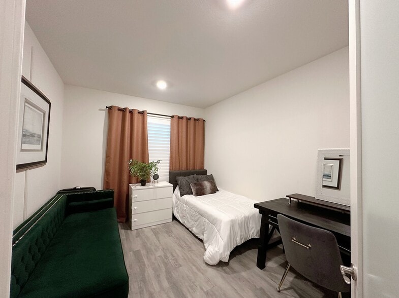 Building Photo - 4798 S Scott Way