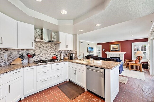 Building Photo - 28371 La Falda