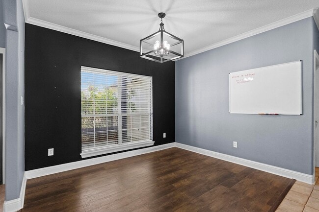 Building Photo - 685 Winchester Dr
