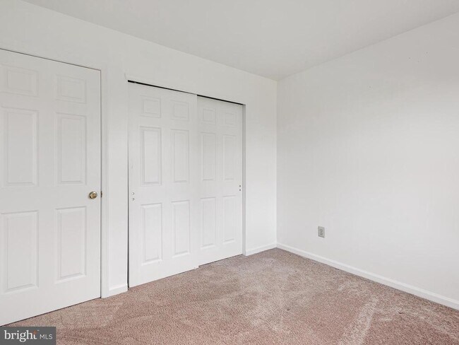 Building Photo - 109 Driftwood Ln