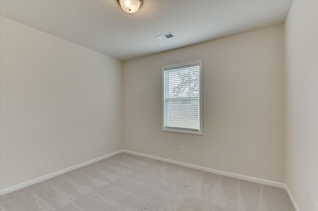 Building Photo - 6370 Whirlaway Rd